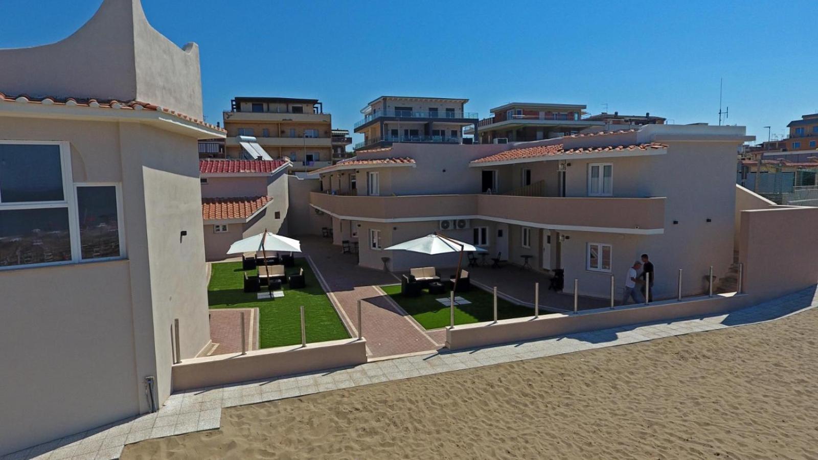 Aldiva Rooms Torvaianica Exterior photo