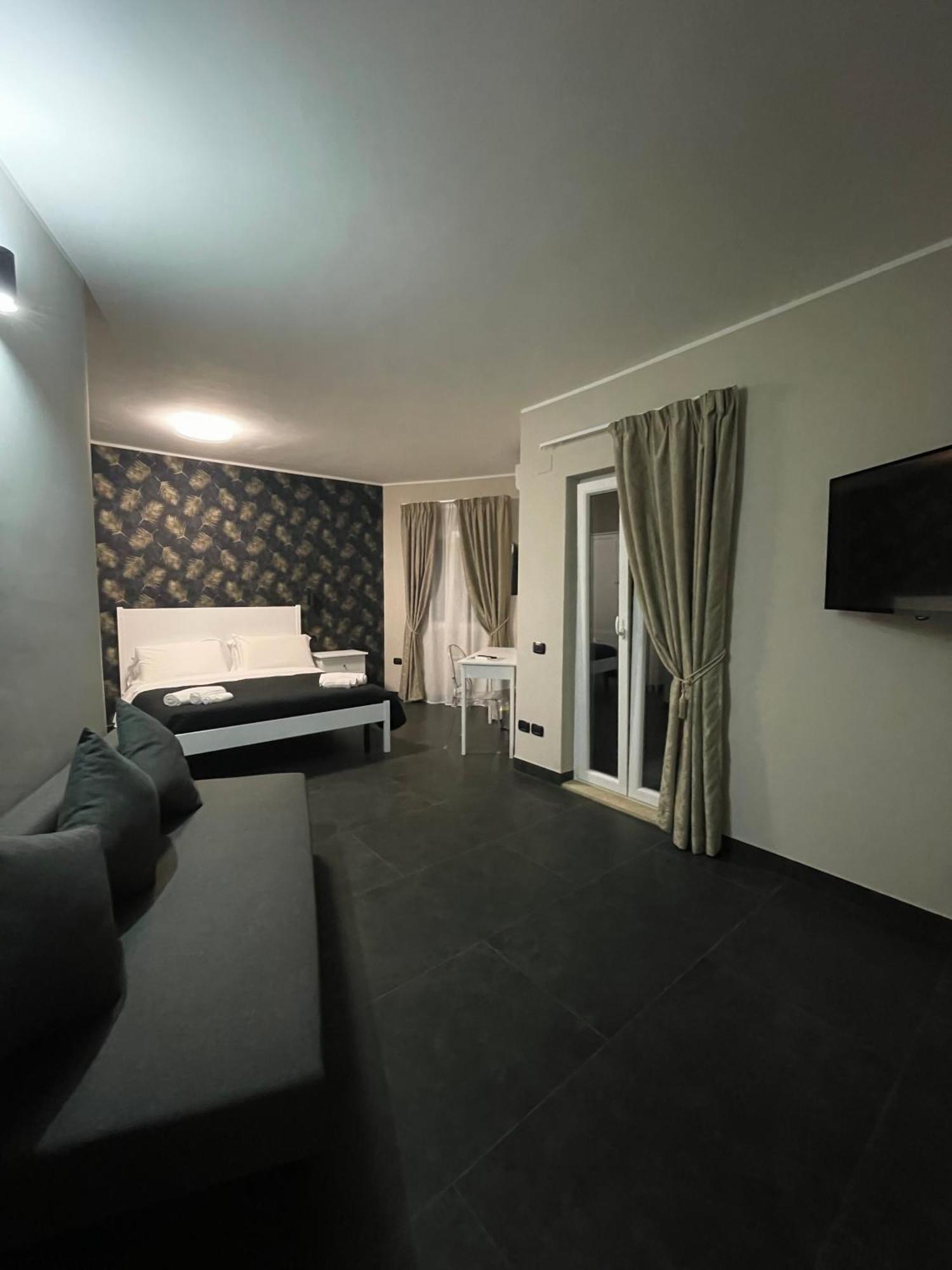 Aldiva Rooms Torvaianica Exterior photo